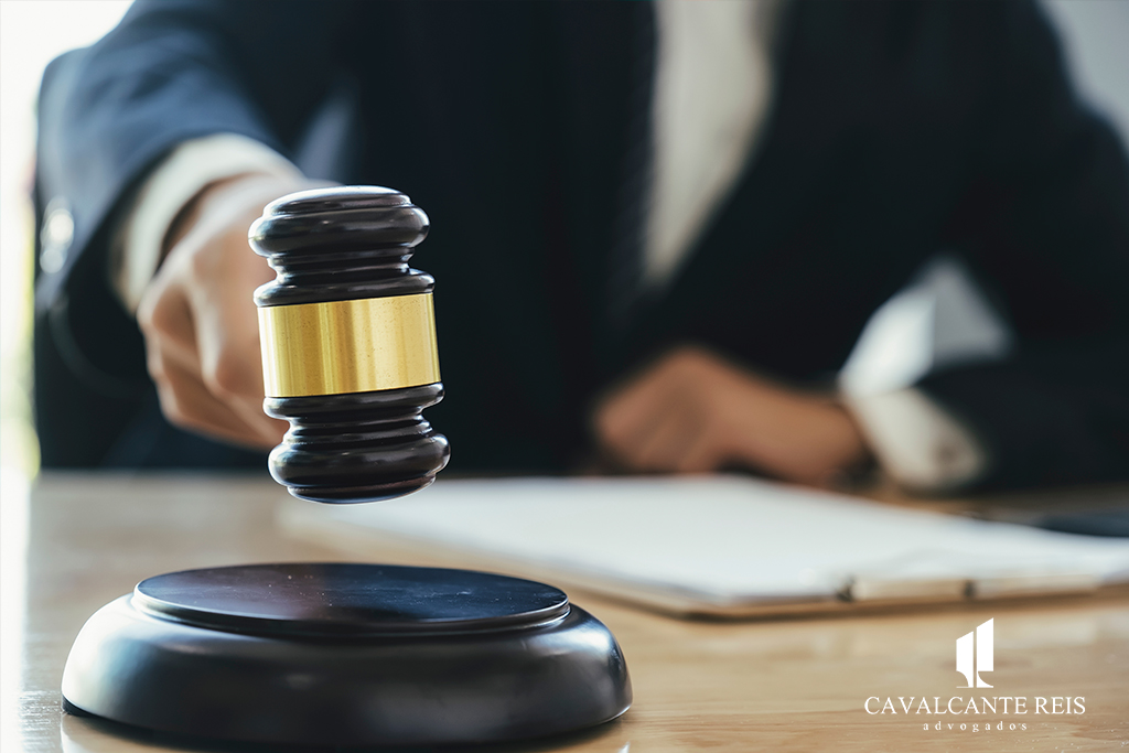O ESCRITÓRIO CAVALCANTE REIS ADVOGADOS OBTÉM DECISÃO DE ARQUIVAMENTO DE INQUÉRITO POLICIAL POR AUSÊNCIA DE PROVAS MÍNIMAS.